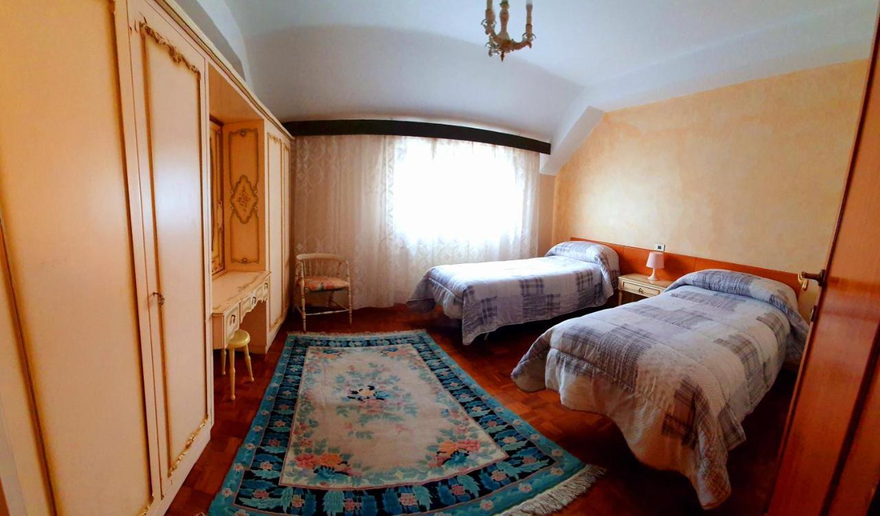 Апартаменты La Casa Di Loryanne Авеццано Экстерьер фото